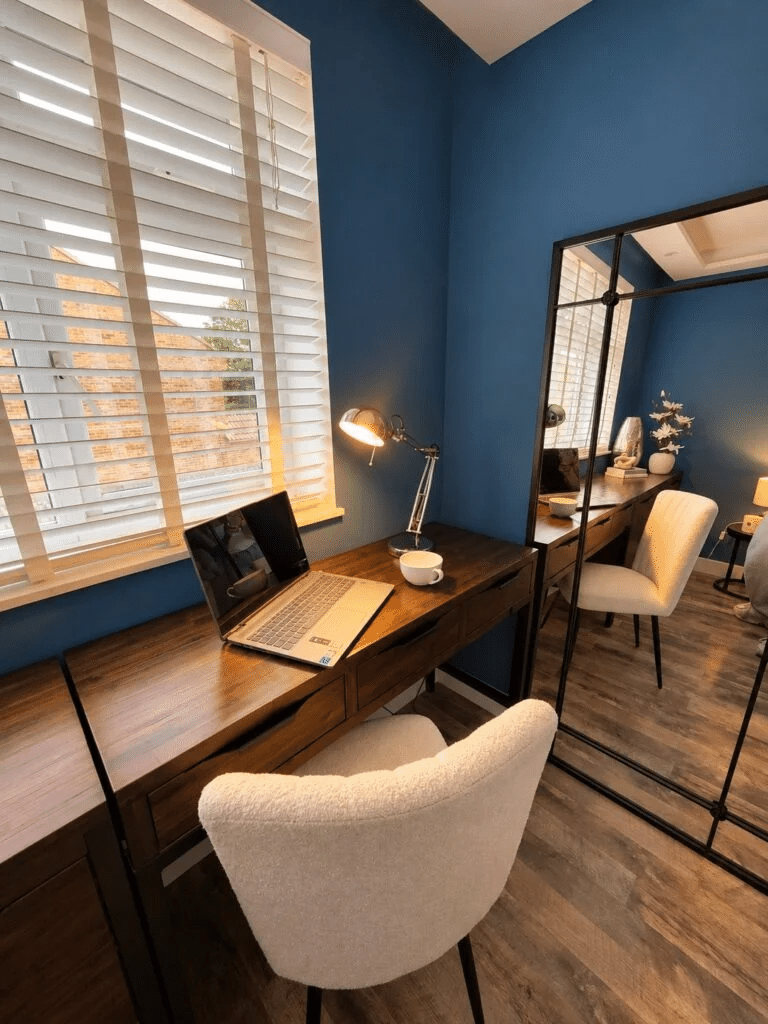 Styled workspace corner in Poole
